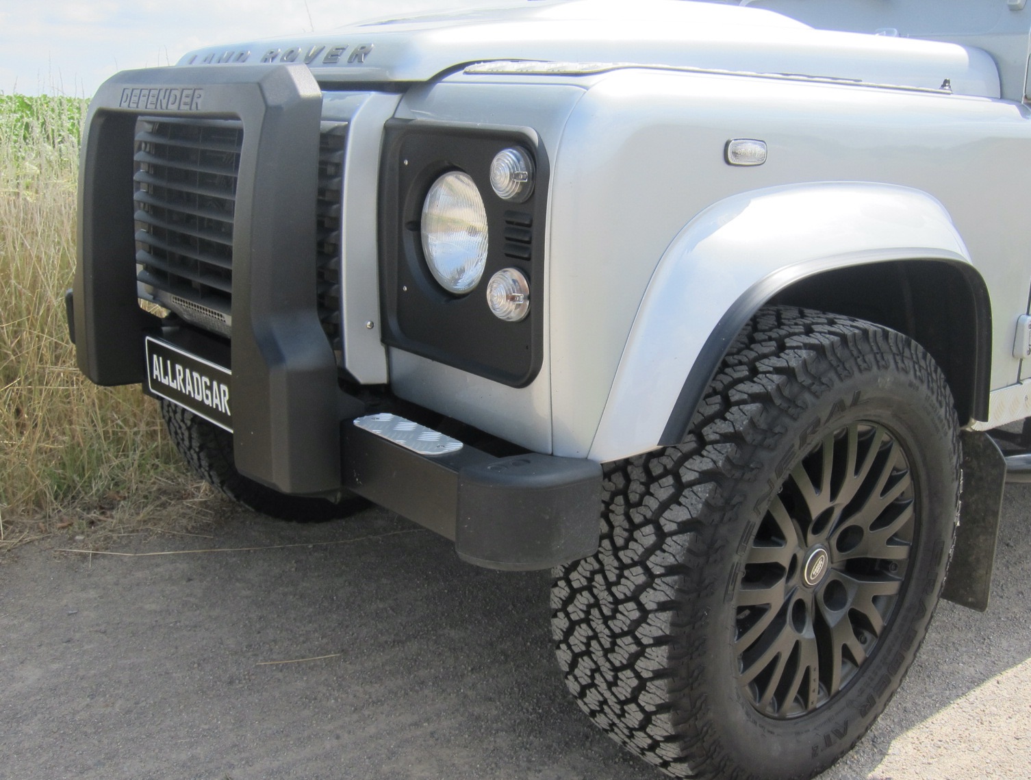 LAND ROVER DEFENDER 90 Kilzer – Cabrio mit 18 Zoll Kahnfelgen